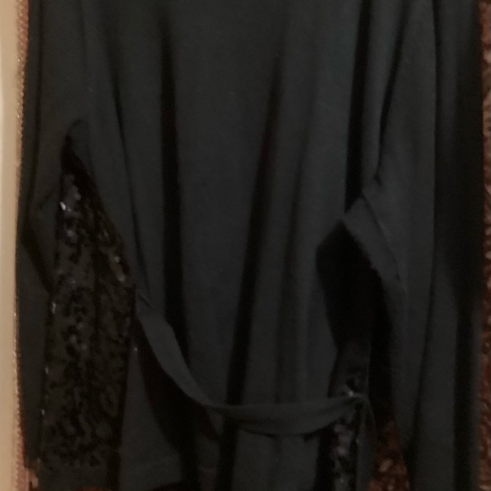 Apt 9 size 1X gorgeous sequined sweater long sleeves no sequines on the back
